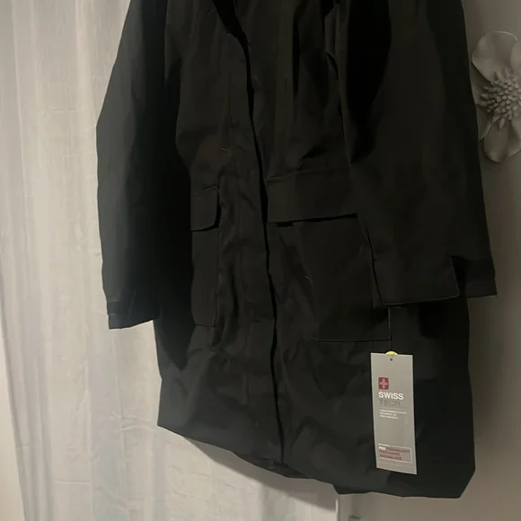 Swiss Tech Jacket - Picture 4 of 5